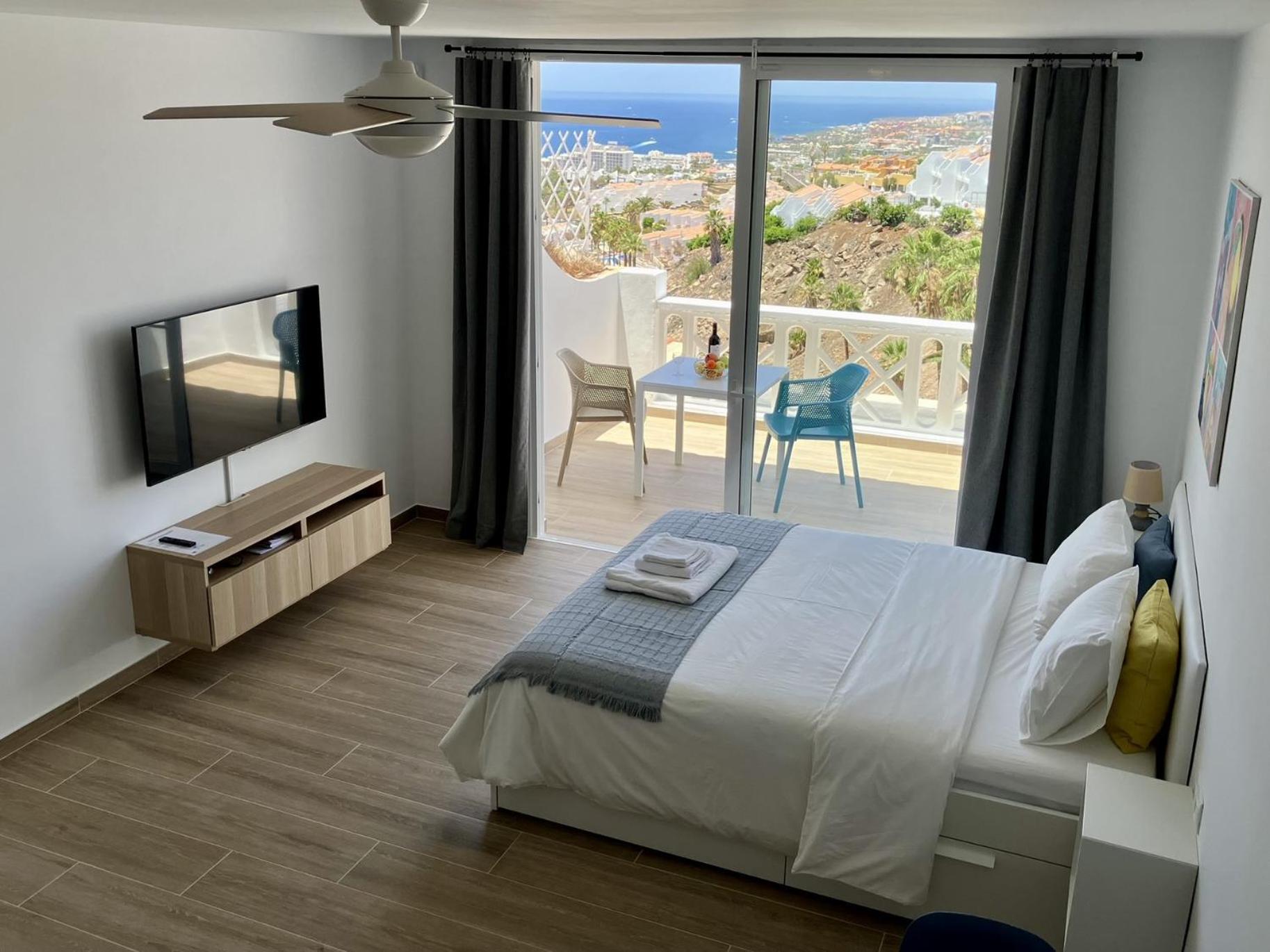 Costa Adeje - Modern Apartment With Terrace Views Of Ocean & Sunset Extérieur photo
